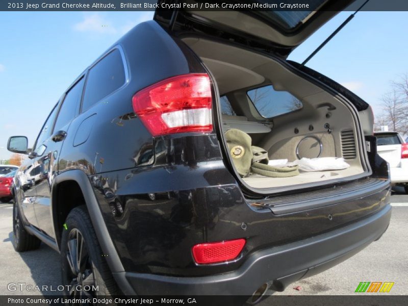 Brilliant Black Crystal Pearl / Dark Graystone/Medium Graystone 2013 Jeep Grand Cherokee Altitude