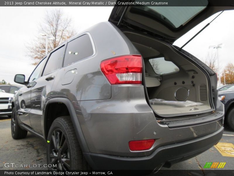 Mineral Gray Metallic / Dark Graystone/Medium Graystone 2013 Jeep Grand Cherokee Altitude