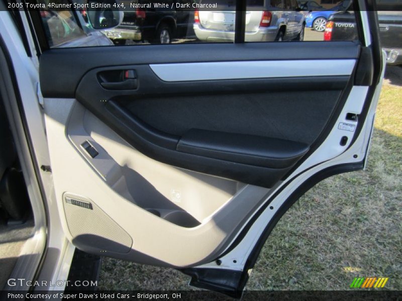 Natural White / Dark Charcoal 2005 Toyota 4Runner Sport Edition 4x4