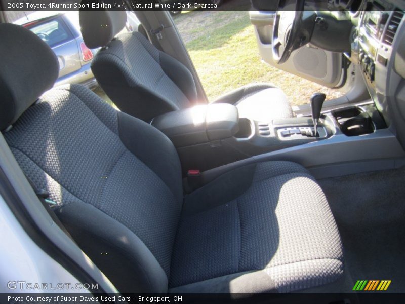 Natural White / Dark Charcoal 2005 Toyota 4Runner Sport Edition 4x4