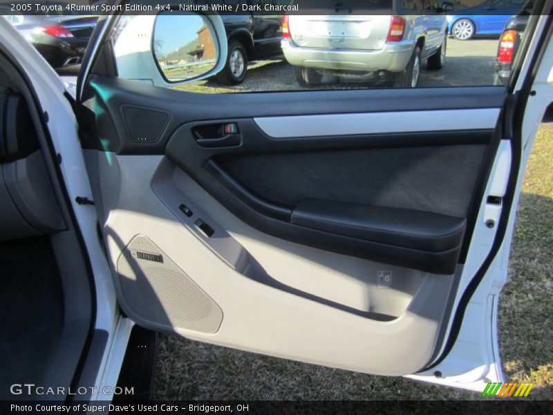 Natural White / Dark Charcoal 2005 Toyota 4Runner Sport Edition 4x4