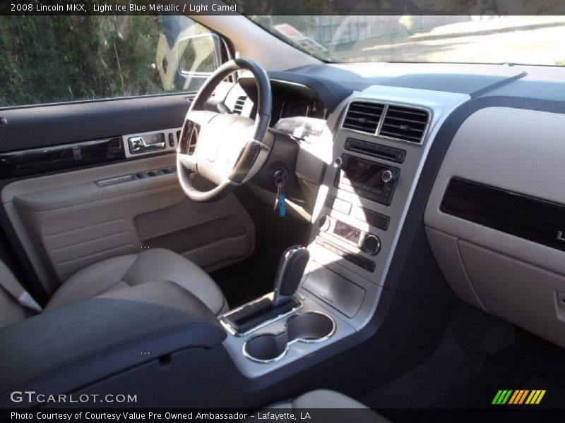 Light Ice Blue Metallic / Light Camel 2008 Lincoln MKX