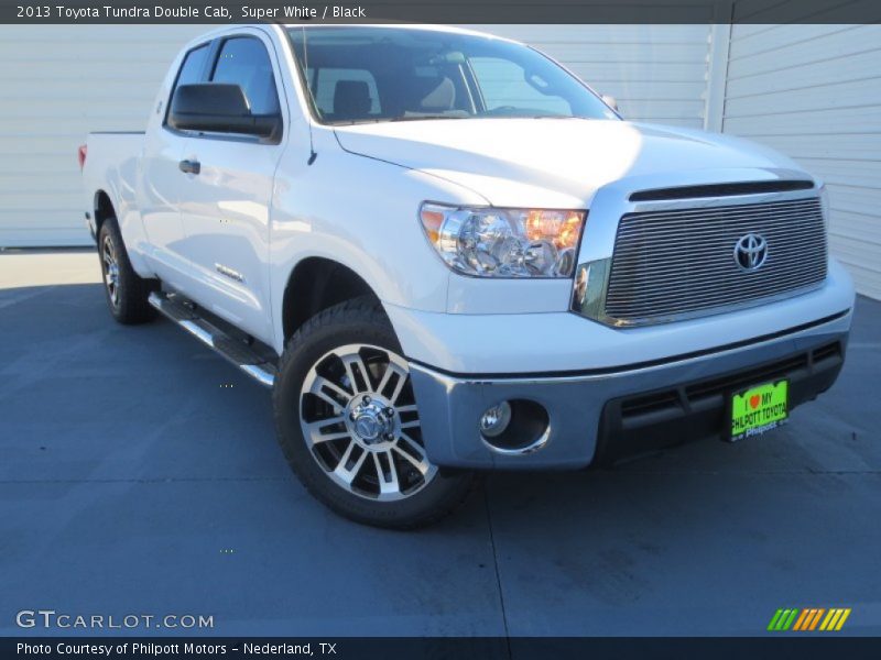 Super White / Black 2013 Toyota Tundra Double Cab