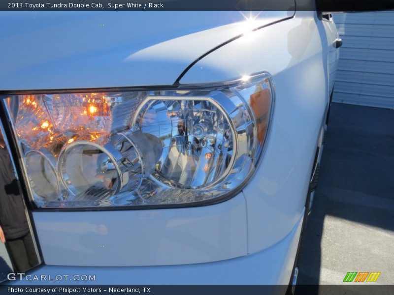 Super White / Black 2013 Toyota Tundra Double Cab