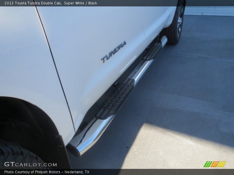 Super White / Black 2013 Toyota Tundra Double Cab