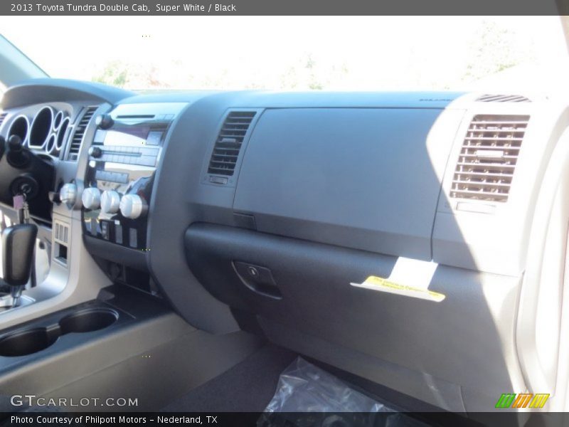 Super White / Black 2013 Toyota Tundra Double Cab
