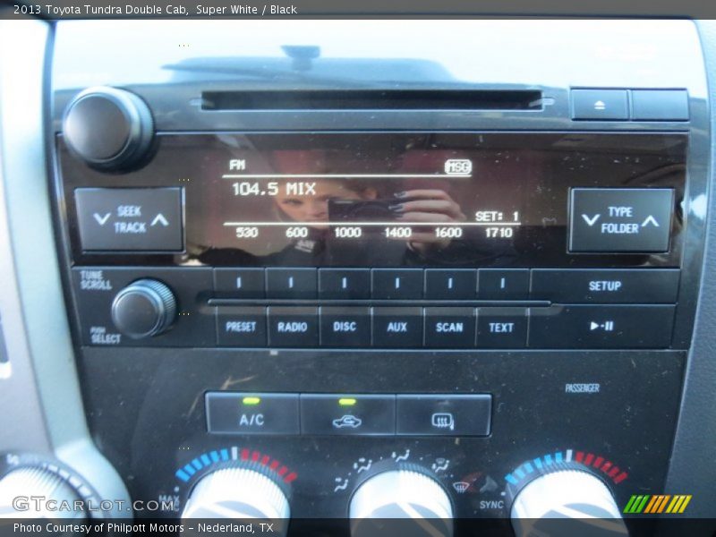 Super White / Black 2013 Toyota Tundra Double Cab