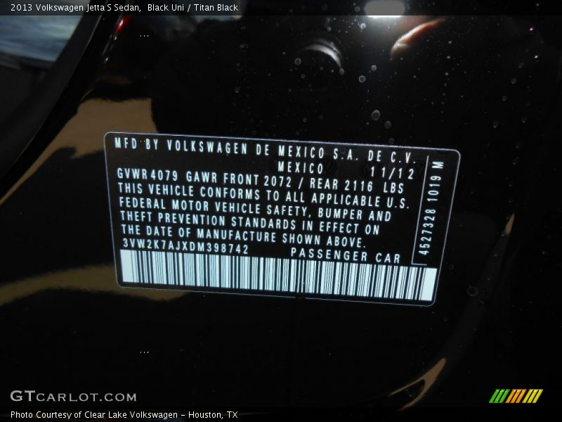 Black Uni / Titan Black 2013 Volkswagen Jetta S Sedan