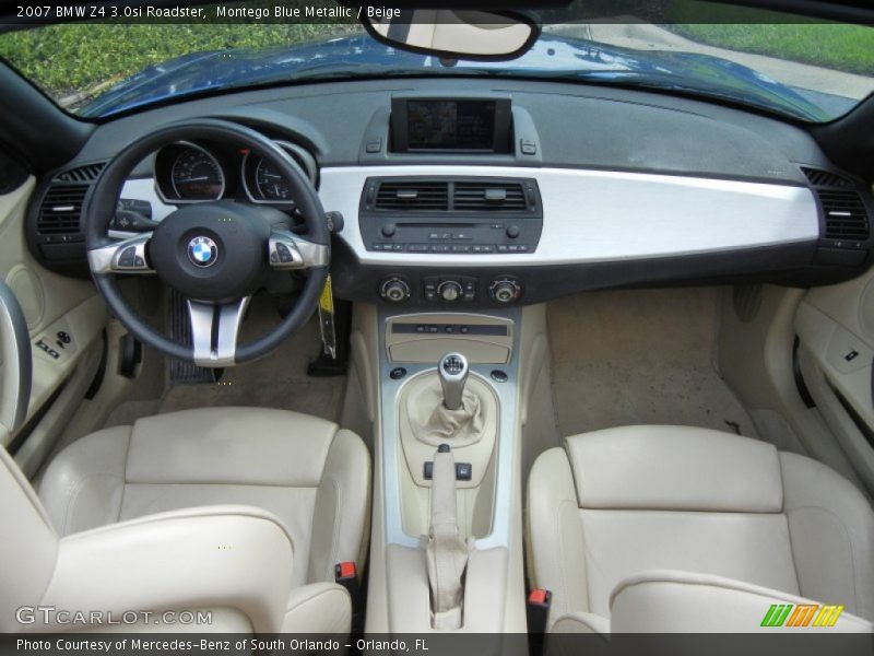 Dashboard of 2007 Z4 3.0si Roadster