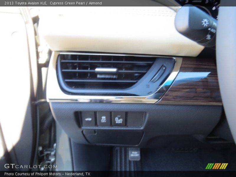 Cypress Green Pearl / Almond 2013 Toyota Avalon XLE