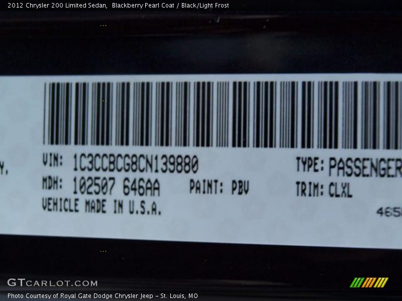 Blackberry Pearl Coat / Black/Light Frost 2012 Chrysler 200 Limited Sedan