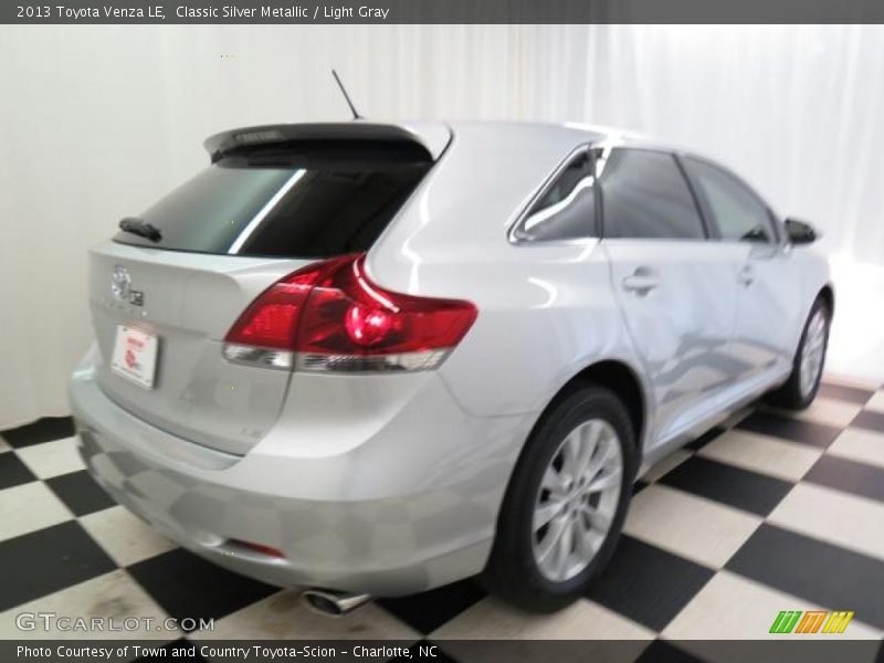 Classic Silver Metallic / Light Gray 2013 Toyota Venza LE