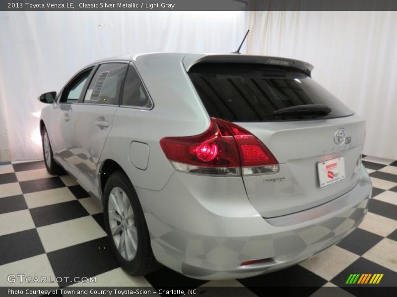 Classic Silver Metallic / Light Gray 2013 Toyota Venza LE