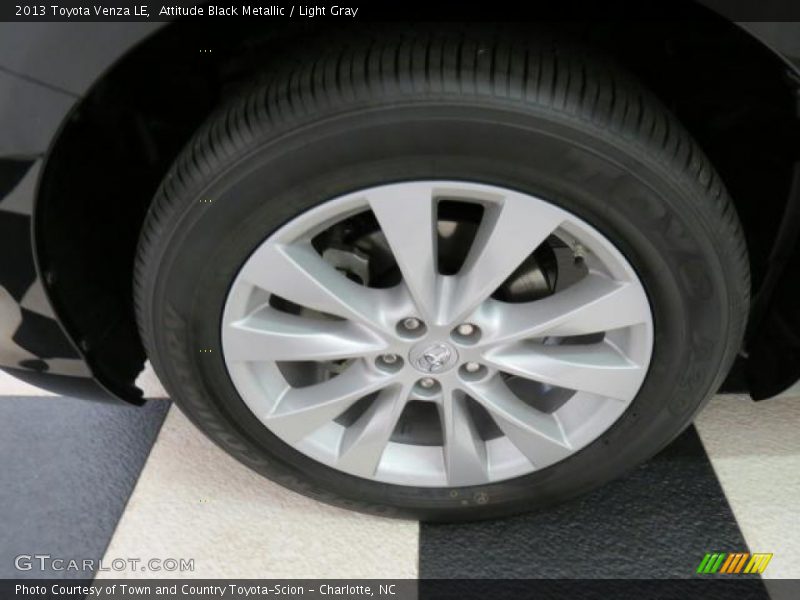 Attitude Black Metallic / Light Gray 2013 Toyota Venza LE