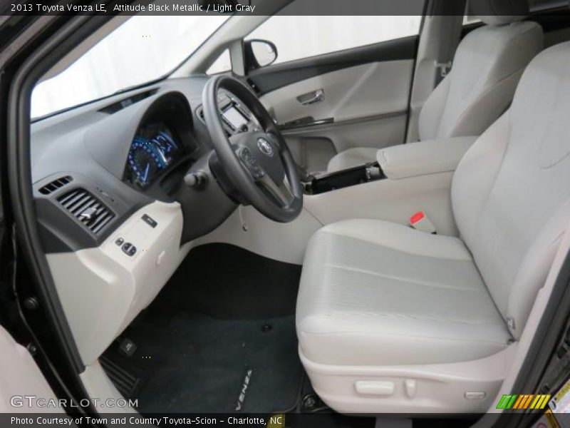 Attitude Black Metallic / Light Gray 2013 Toyota Venza LE