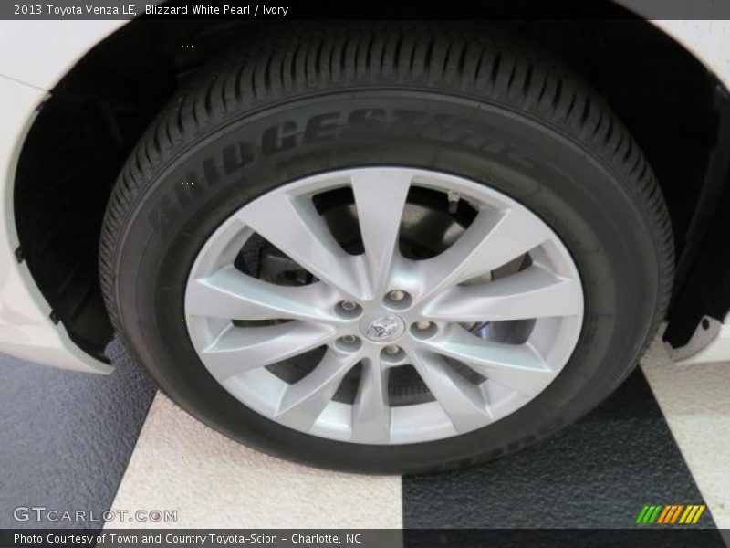Blizzard White Pearl / Ivory 2013 Toyota Venza LE