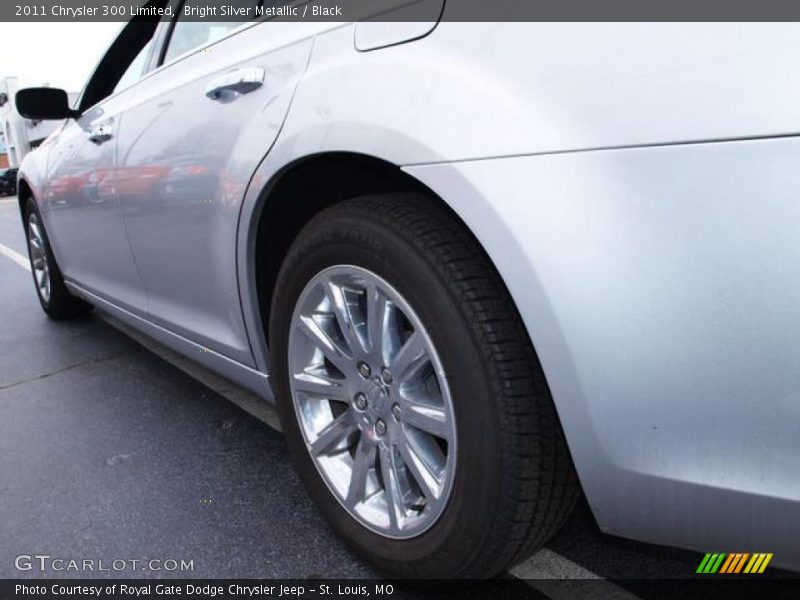 Bright Silver Metallic / Black 2011 Chrysler 300 Limited