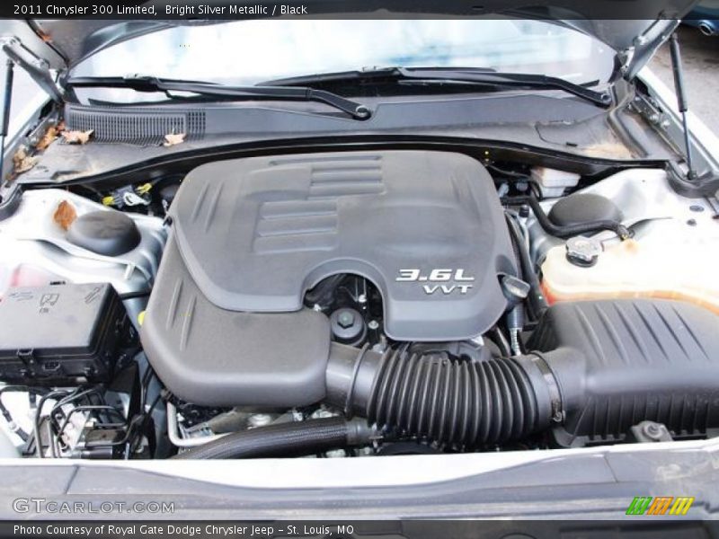 Bright Silver Metallic / Black 2011 Chrysler 300 Limited