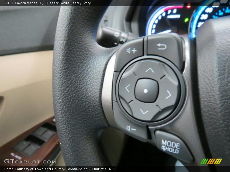 Blizzard White Pearl / Ivory 2013 Toyota Venza LE