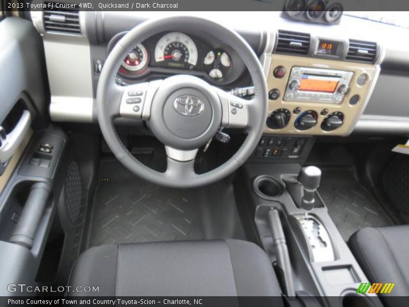 Dashboard of 2013 FJ Cruiser 4WD