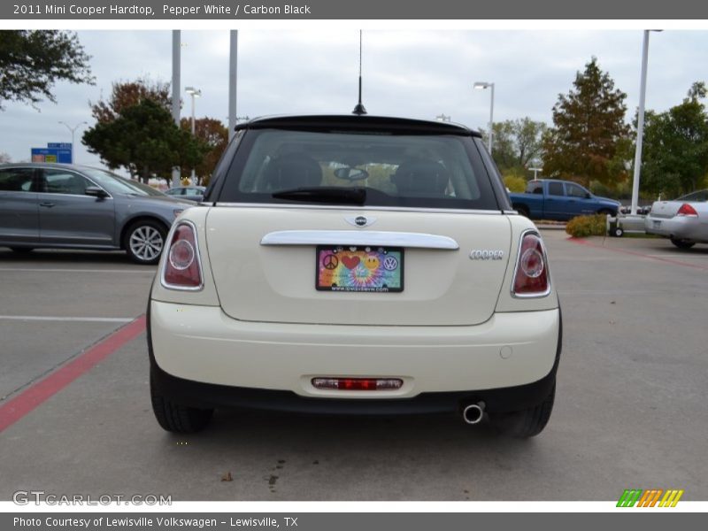 Pepper White / Carbon Black 2011 Mini Cooper Hardtop
