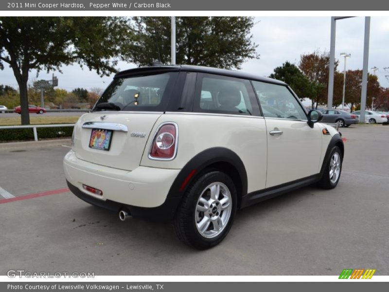 Pepper White / Carbon Black 2011 Mini Cooper Hardtop