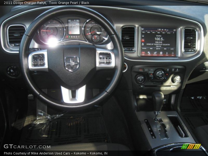 Toxic Orange Pearl / Black 2011 Dodge Charger Rallye