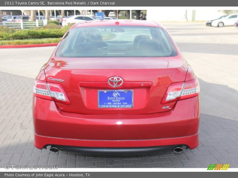 Barcelona Red Metallic / Dark Charcoal 2011 Toyota Camry SE