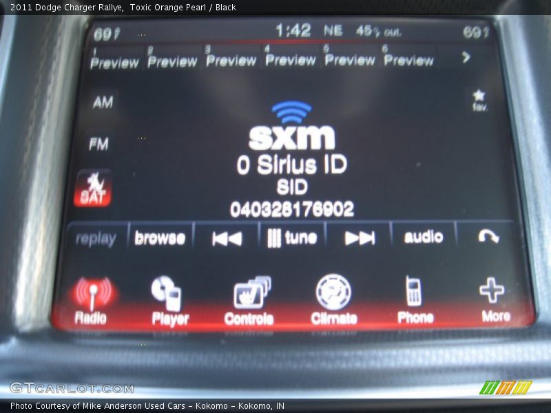 Toxic Orange Pearl / Black 2011 Dodge Charger Rallye