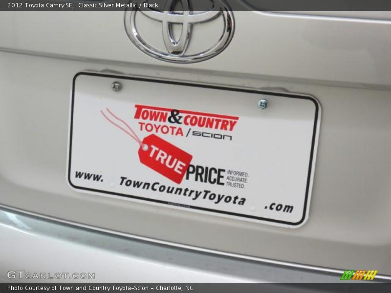 Classic Silver Metallic / Black 2012 Toyota Camry SE