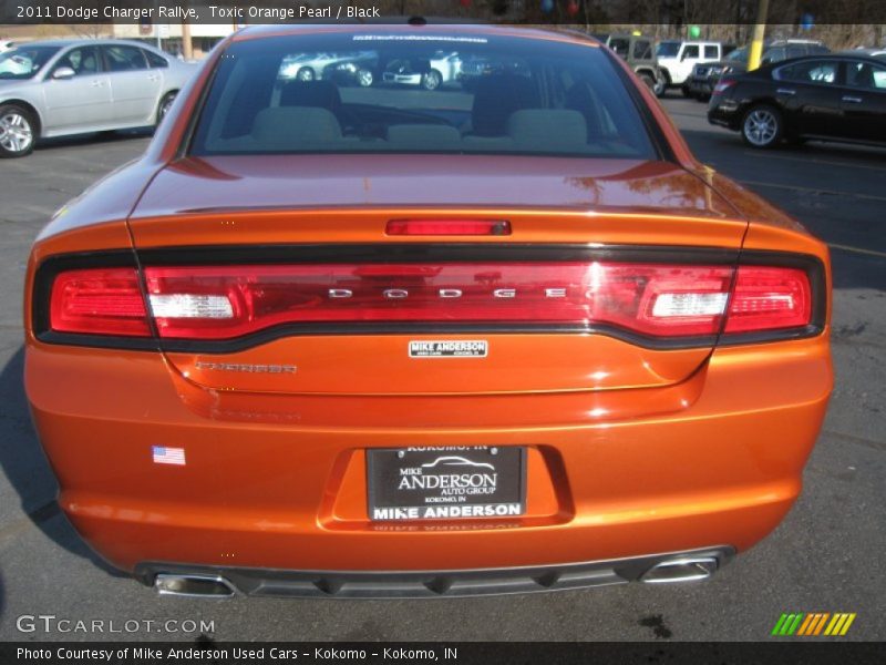 Toxic Orange Pearl / Black 2011 Dodge Charger Rallye