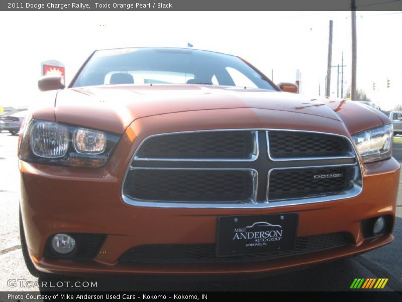 Toxic Orange Pearl / Black 2011 Dodge Charger Rallye