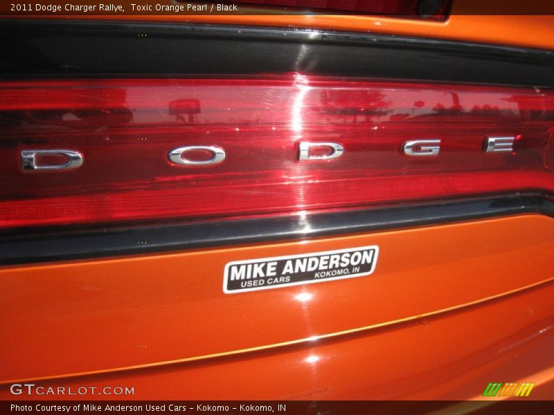 Toxic Orange Pearl / Black 2011 Dodge Charger Rallye