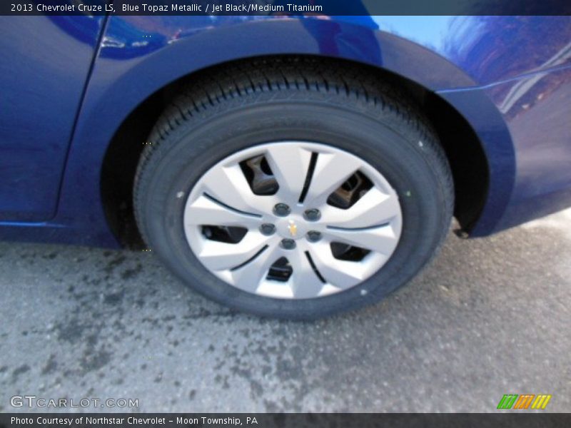 Blue Topaz Metallic / Jet Black/Medium Titanium 2013 Chevrolet Cruze LS