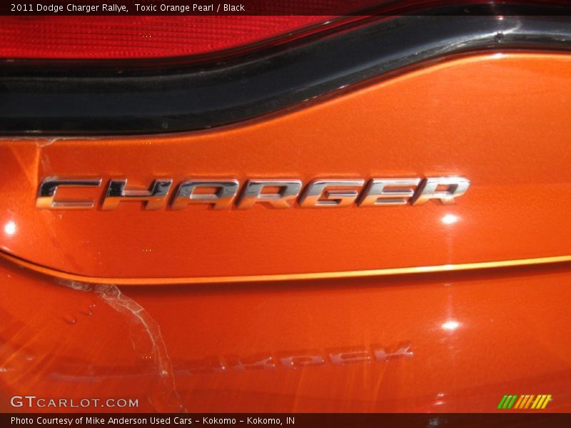 Toxic Orange Pearl / Black 2011 Dodge Charger Rallye