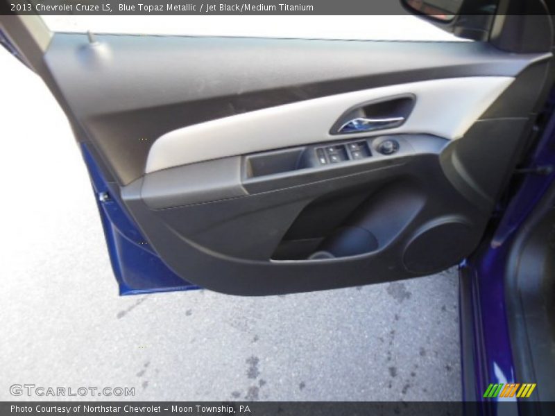 Blue Topaz Metallic / Jet Black/Medium Titanium 2013 Chevrolet Cruze LS