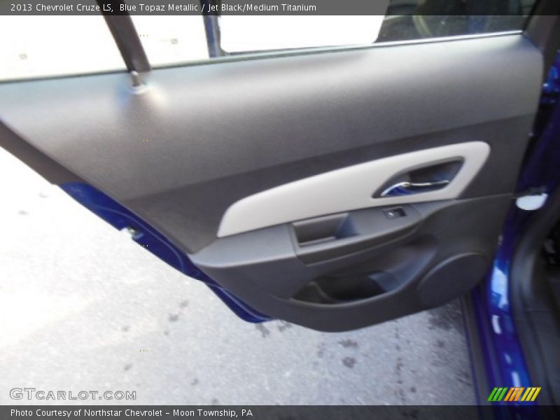 Blue Topaz Metallic / Jet Black/Medium Titanium 2013 Chevrolet Cruze LS