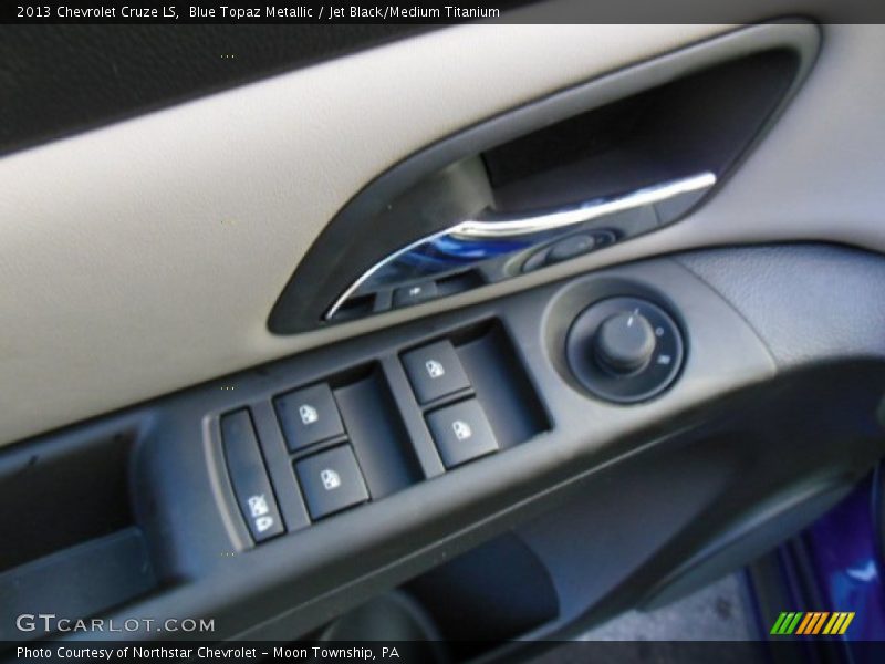 Blue Topaz Metallic / Jet Black/Medium Titanium 2013 Chevrolet Cruze LS