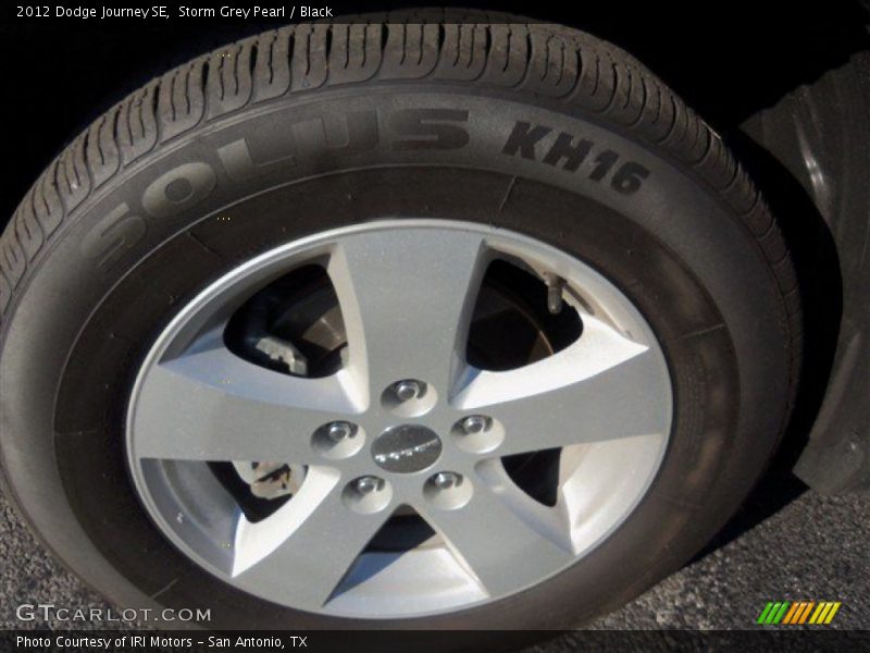 Storm Grey Pearl / Black 2012 Dodge Journey SE