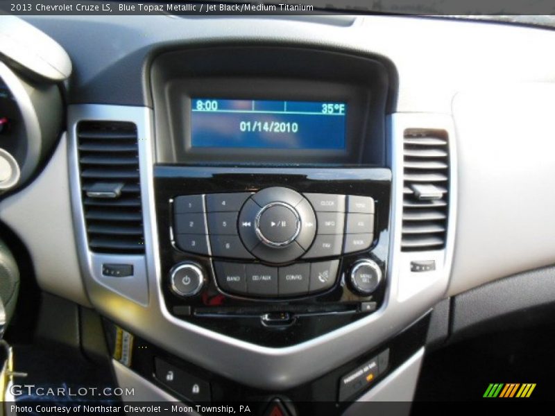 Blue Topaz Metallic / Jet Black/Medium Titanium 2013 Chevrolet Cruze LS