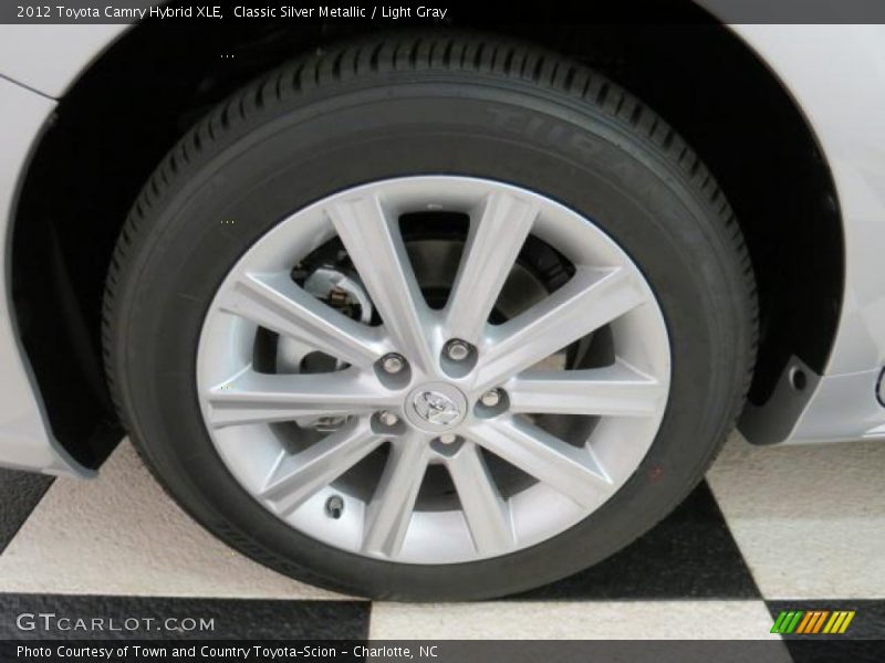 Classic Silver Metallic / Light Gray 2012 Toyota Camry Hybrid XLE