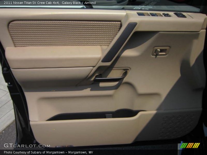 Galaxy Black / Almond 2011 Nissan Titan SV Crew Cab 4x4