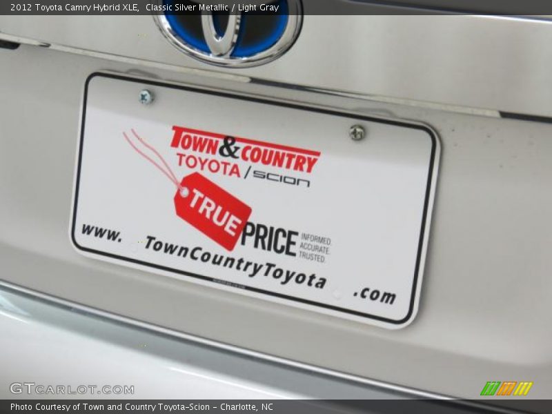 Classic Silver Metallic / Light Gray 2012 Toyota Camry Hybrid XLE