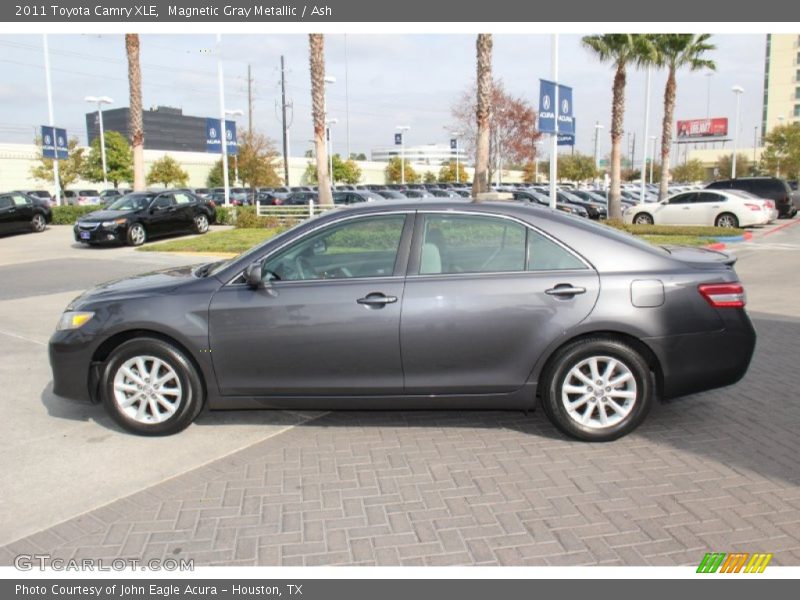 Magnetic Gray Metallic / Ash 2011 Toyota Camry XLE