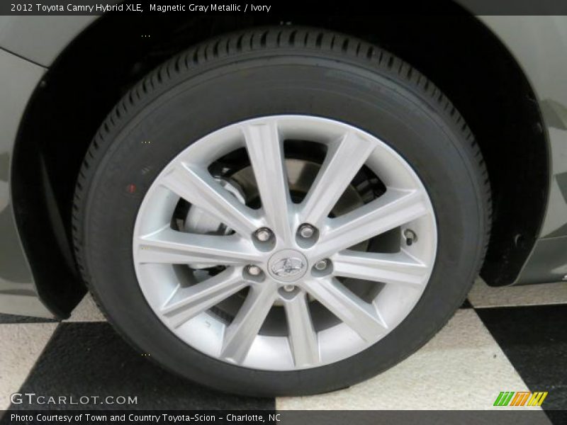 Magnetic Gray Metallic / Ivory 2012 Toyota Camry Hybrid XLE
