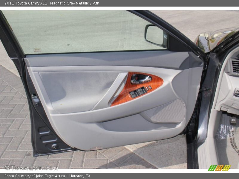 Magnetic Gray Metallic / Ash 2011 Toyota Camry XLE