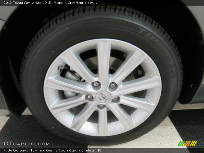 Magnetic Gray Metallic / Ivory 2012 Toyota Camry Hybrid XLE