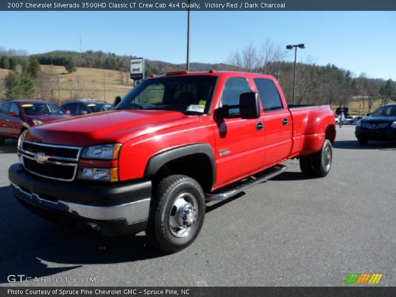 Victory Red / Dark Charcoal 2007 Chevrolet Silverado 3500HD Classic LT Crew Cab 4x4 Dually