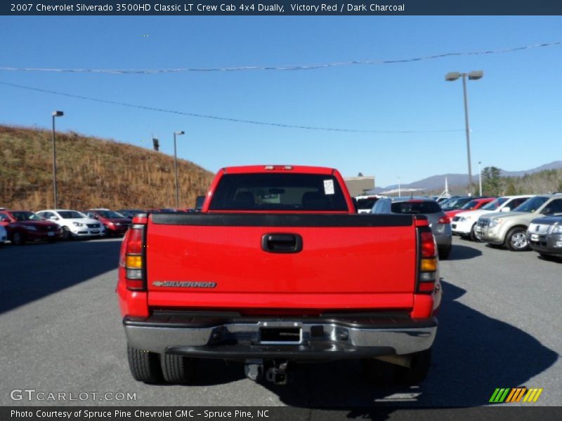 Victory Red / Dark Charcoal 2007 Chevrolet Silverado 3500HD Classic LT Crew Cab 4x4 Dually