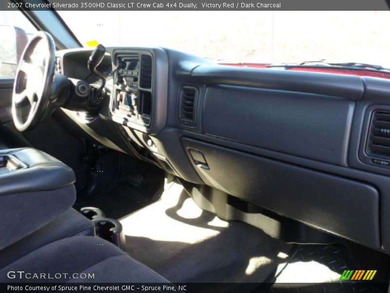 Victory Red / Dark Charcoal 2007 Chevrolet Silverado 3500HD Classic LT Crew Cab 4x4 Dually